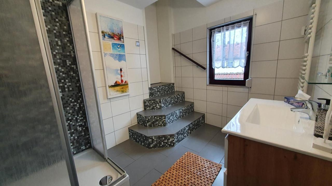 Gaestezimmer & Ferienwohnungen Thon Herbsleben Kültér fotó